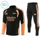 Dječji Arsenal Trening sweatshirt i hlače komplet Četvrtina Zip 2026/27 Crna Dječji Arsenal Trening sweatshirt i hlače komplet Četvrtina Zip 2026/27 Crna