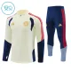 Dječji FC Bayern München Trening sweatshirt i hlače komplet Četvrtina Zip 2026/27 Bijela Dječji FC Bayern München Trening sweatshirt i hlače komplet Četvrtina Zip 2026/27 Bijela