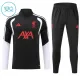 Dječji Liverpool Trening sweatshirt i hlače komplet Četvrtina Zip 2026/27 Crna Dječji Liverpool Trening sweatshirt i hlače komplet Četvrtina Zip 2026/27 Crna