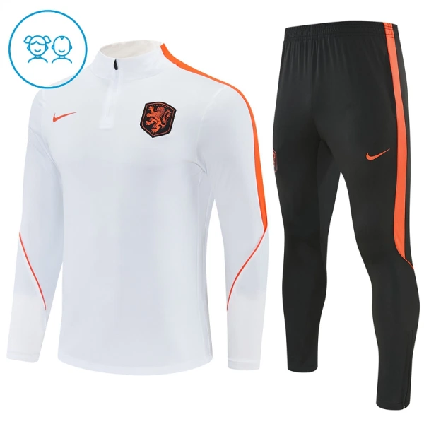 Dječji Nizozemska Trening sweatshirt i hlače komplet Četvrtina Zip 2026/27 Bijela Dječji Nizozemska Trening sweatshirt i hlače komplet Četvrtina Zip 2026/27 Bijela