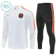 Dječji Nizozemska Trening sweatshirt i hlače komplet Četvrtina Zip 2026/27 Bijela Dječji Nizozemska Trening sweatshirt i hlače komplet Četvrtina Zip 2026/27 Bijela