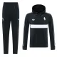 Juventus Komplet trenirke s kapuljačom 2026/27 Crna Juventus Komplet trenirke s kapuljačom 2026/27 Crna