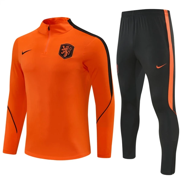 Nizozemska Trening sweatshirt i hlače komplet Četvrtina Zip 2026/27 Narančasta Nizozemska Trening sweatshirt i hlače komplet Četvrtina Zip 2026/27 Narančasta