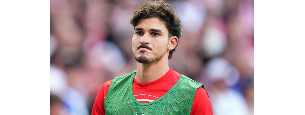 Julián Álvarez je u stanju duboke zbunjenosti Julián Álvarez je u stanju duboke zbunjenosti